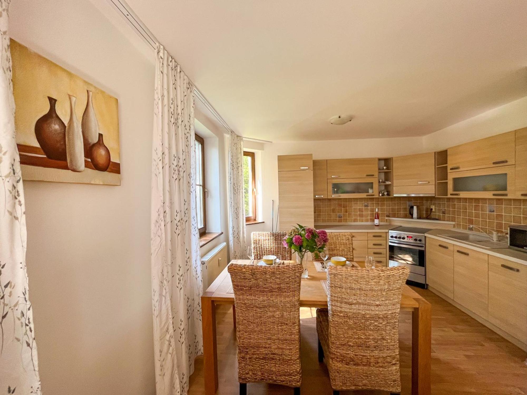 Slnecny 2-Izbovy Apartman Pod Lesom, Dolny Smokovec Високи Татри Екстериор снимка