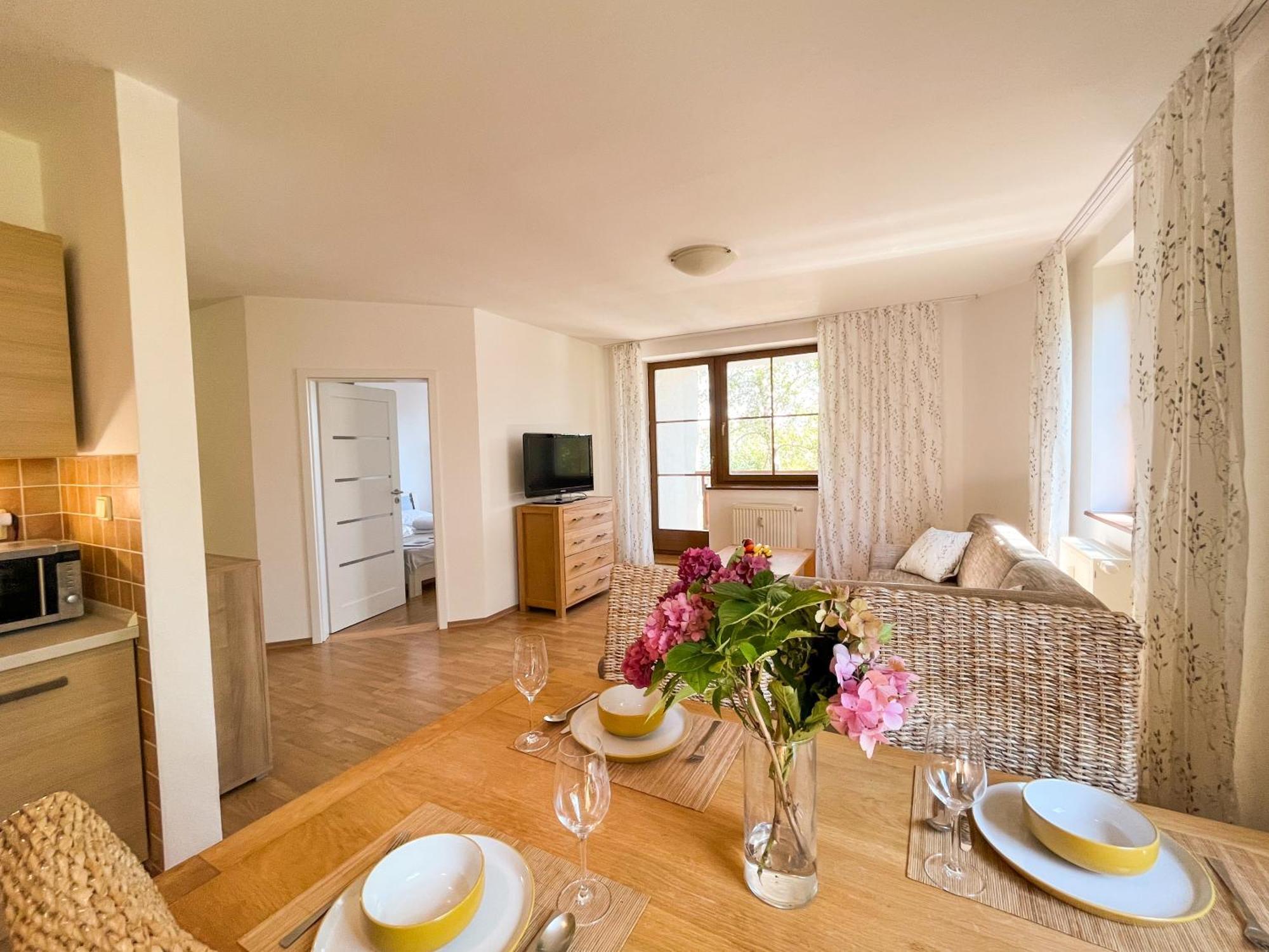 Slnecny 2-Izbovy Apartman Pod Lesom, Dolny Smokovec Високи Татри Екстериор снимка